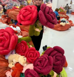 Gấu bông hoa hồng